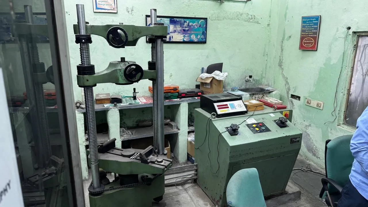 FIE tensile test machine at RAFTEC